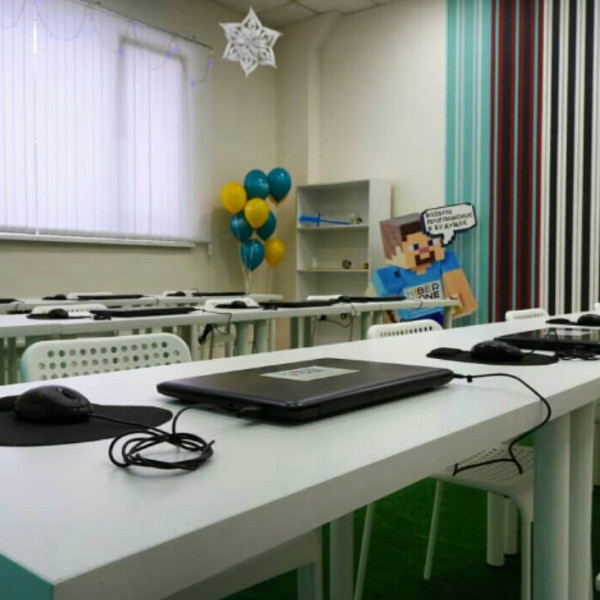 KIBERone для будущих КиберГероев в Ижевске! - КИБЕРшкола программирования для детей, компьютерные курсы для школьников, начинающих и подростков - KIBERone г. Бибирево